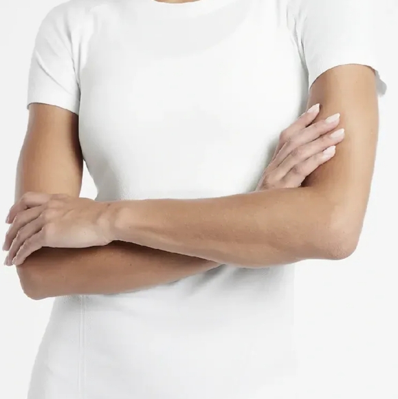 Set of 3 ATHLETA Momentum tees size XS - Picture 10 of 10